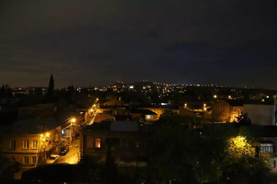Your Home In Tbilisi: Cosy Stay In The Old City ภายนอก รูปภาพ